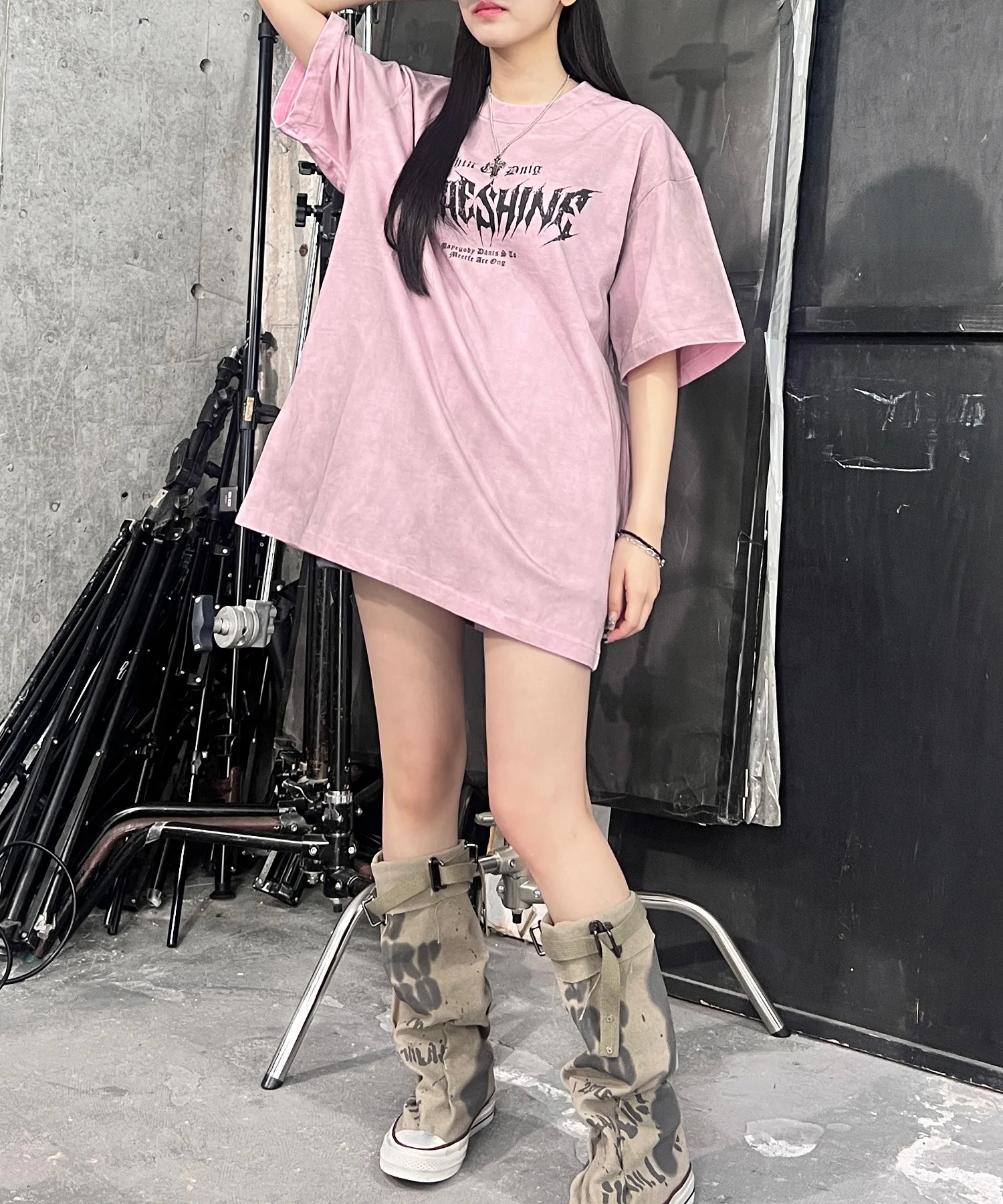 ダーティ加工メタルロゴビッグT - Image 4