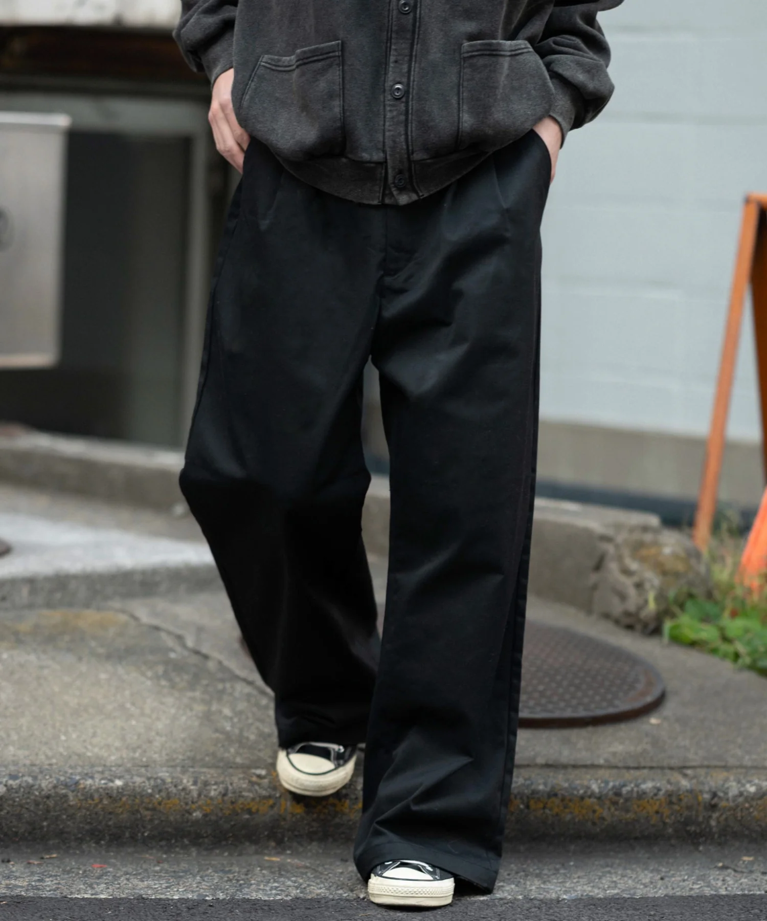 別注RED KAPタックワイドチノパンツ - Image 2