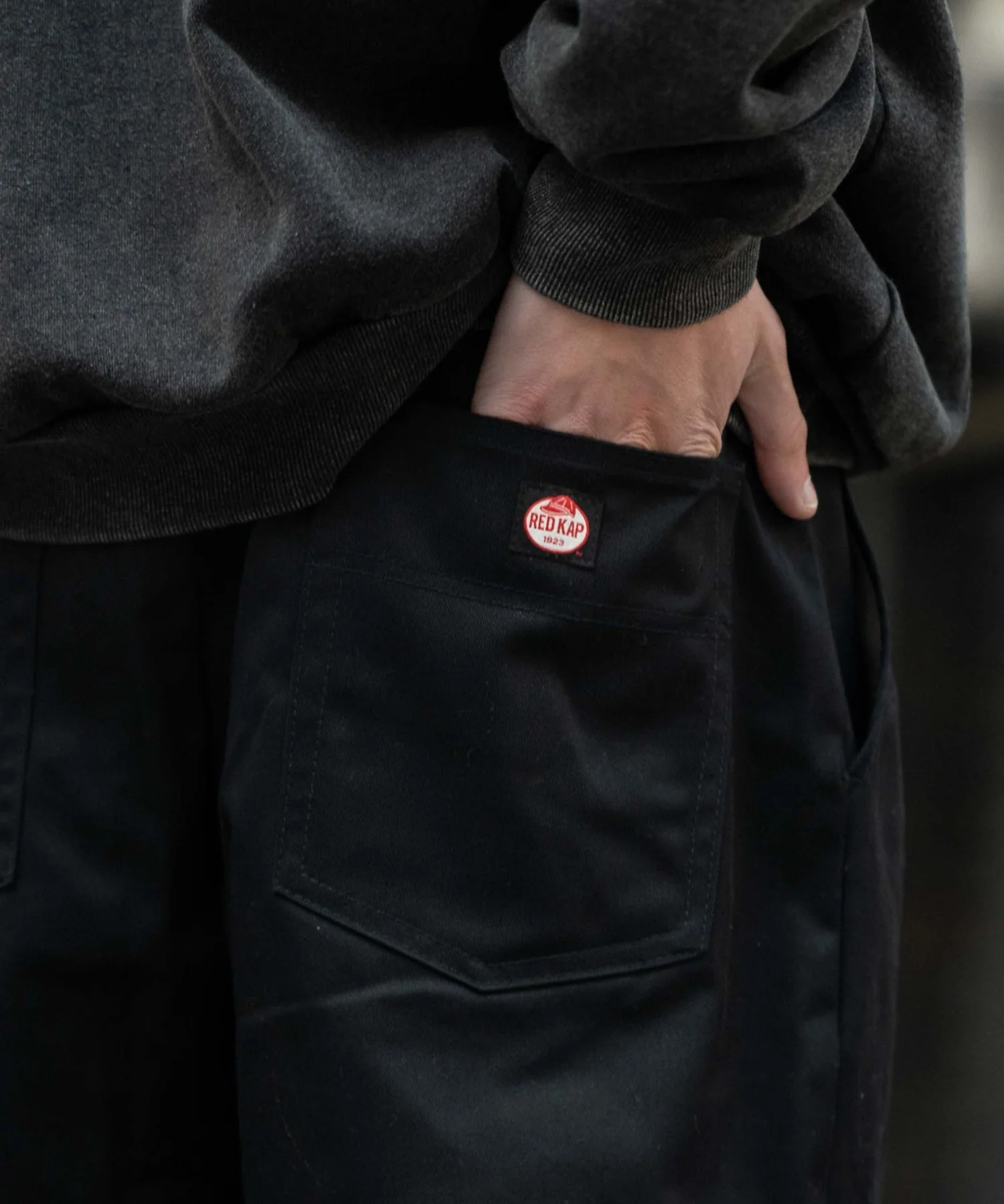 別注RED KAPタックワイドチノパンツ - Image 8