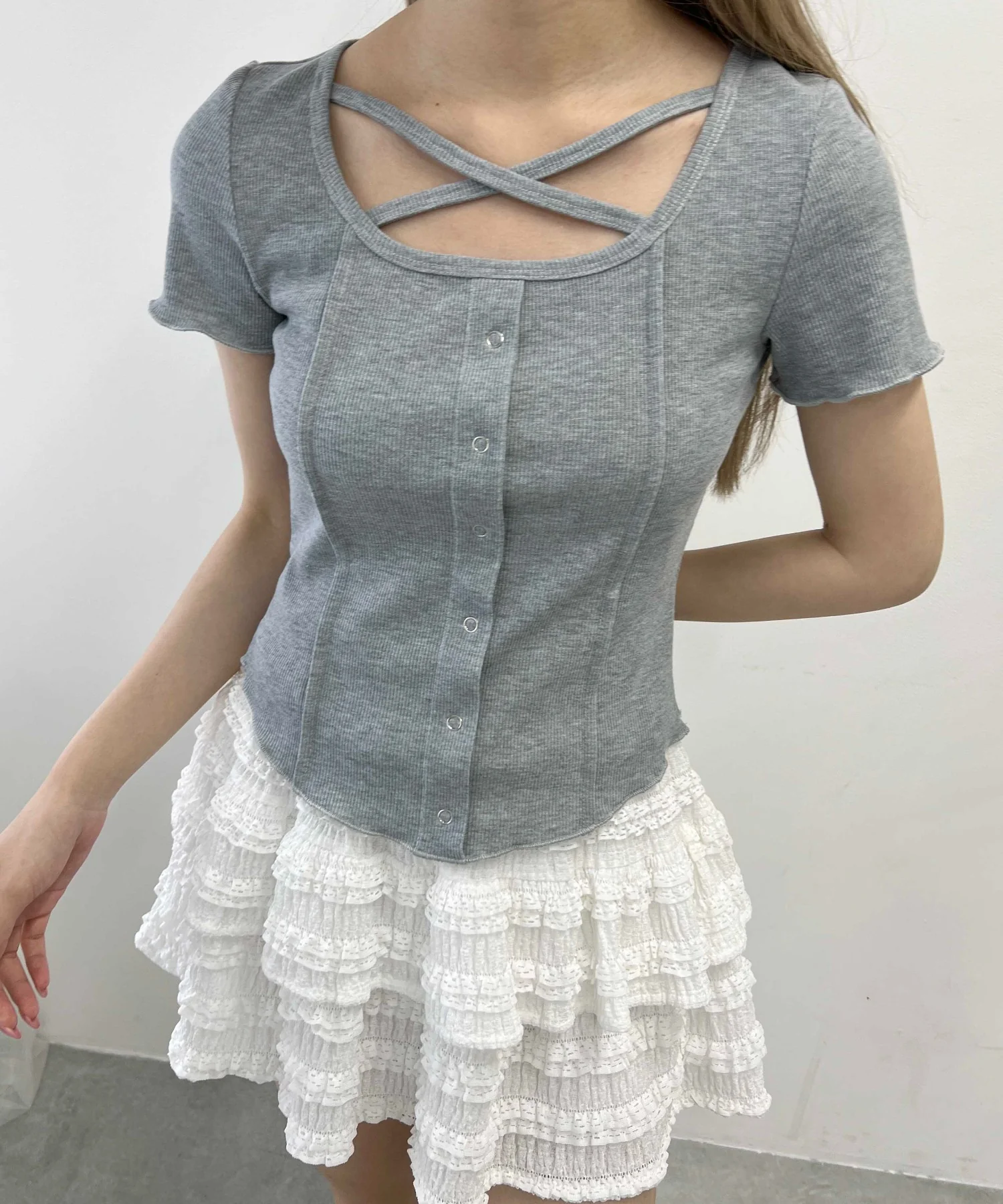 クロスデザインTシャツ