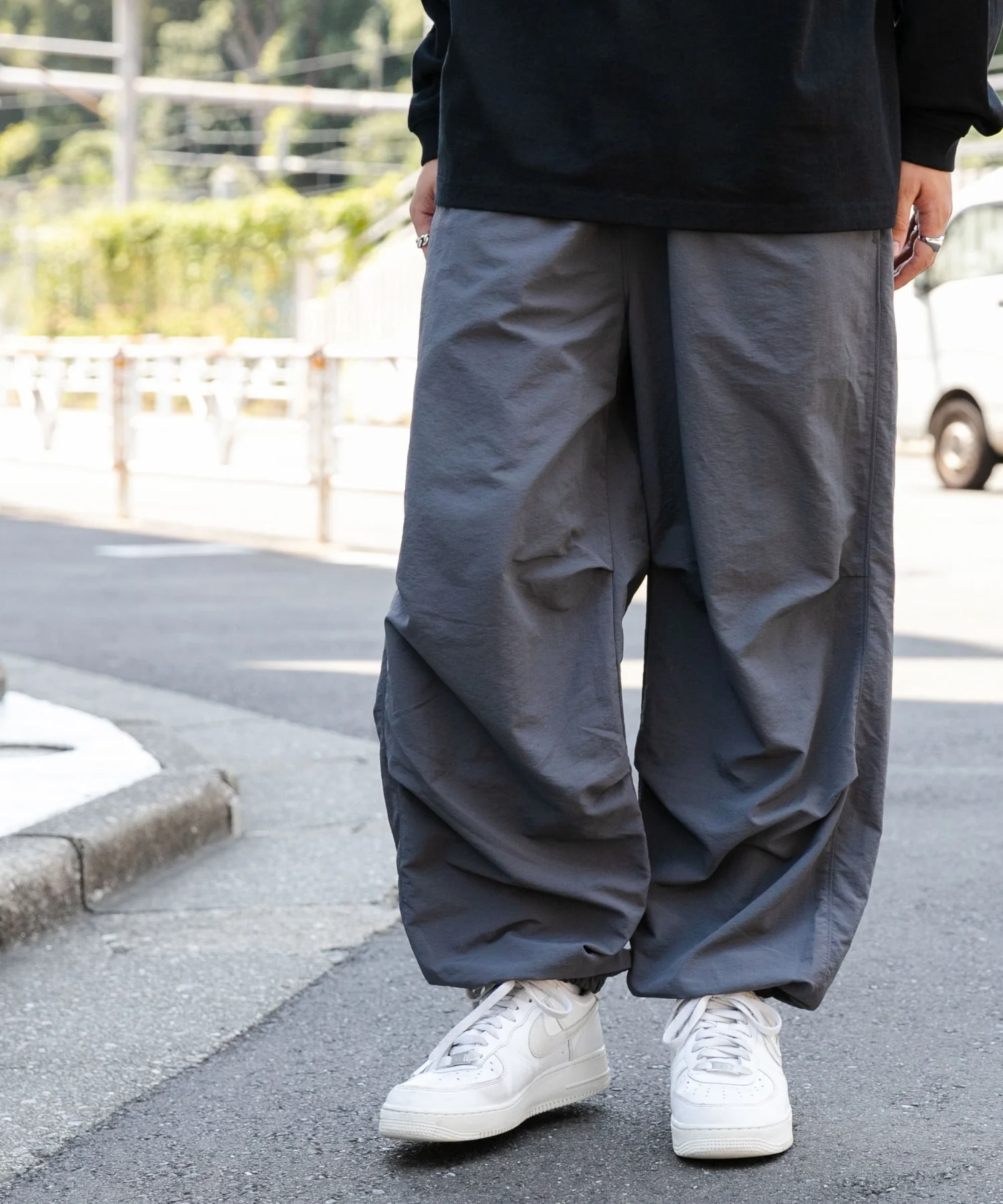 ナイロントラックパンツ
