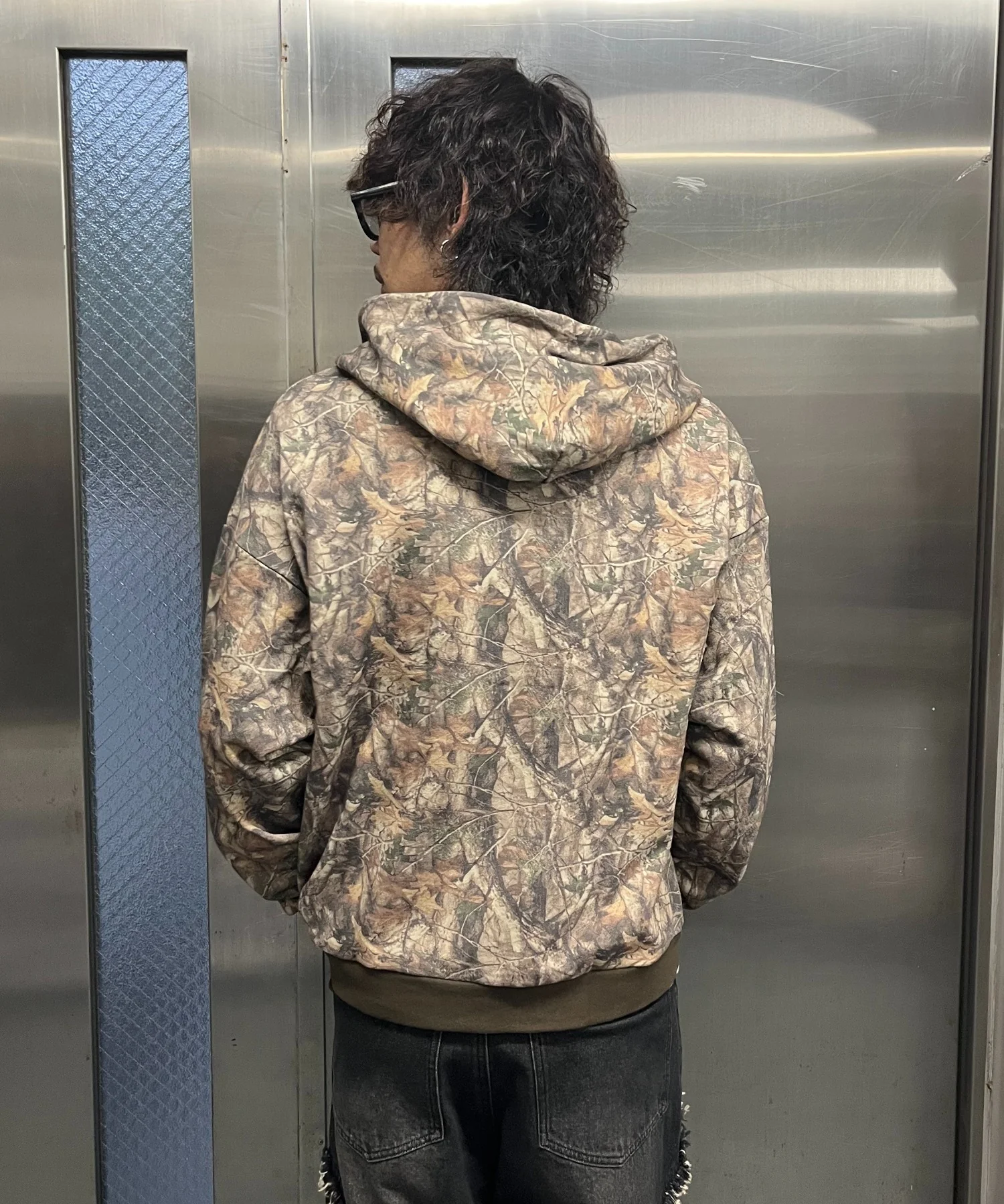 SEQUENZ ロゴフェードZIPパーカー - Image 17