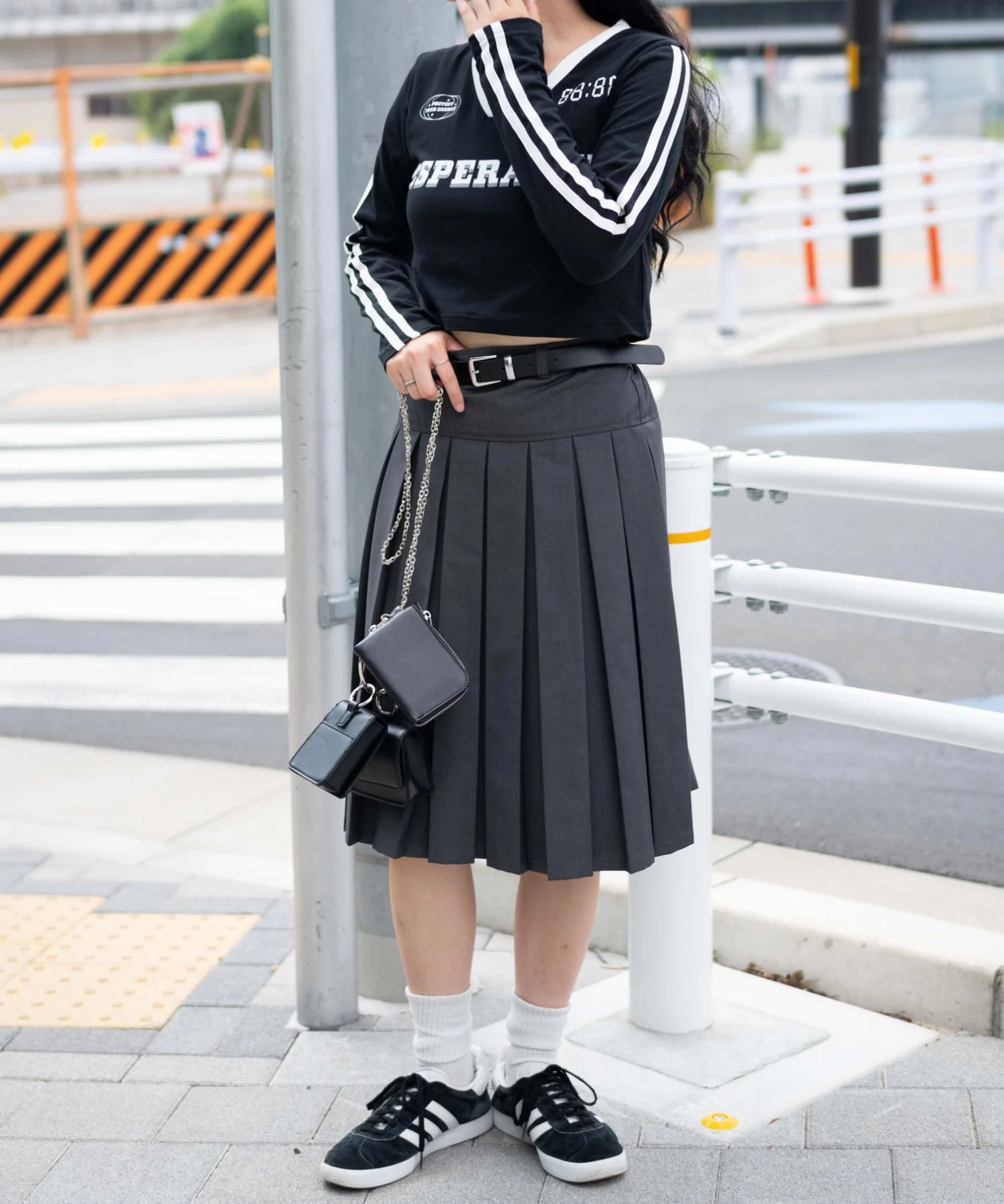 ベルト付プリーツミドルスカート - Image 12