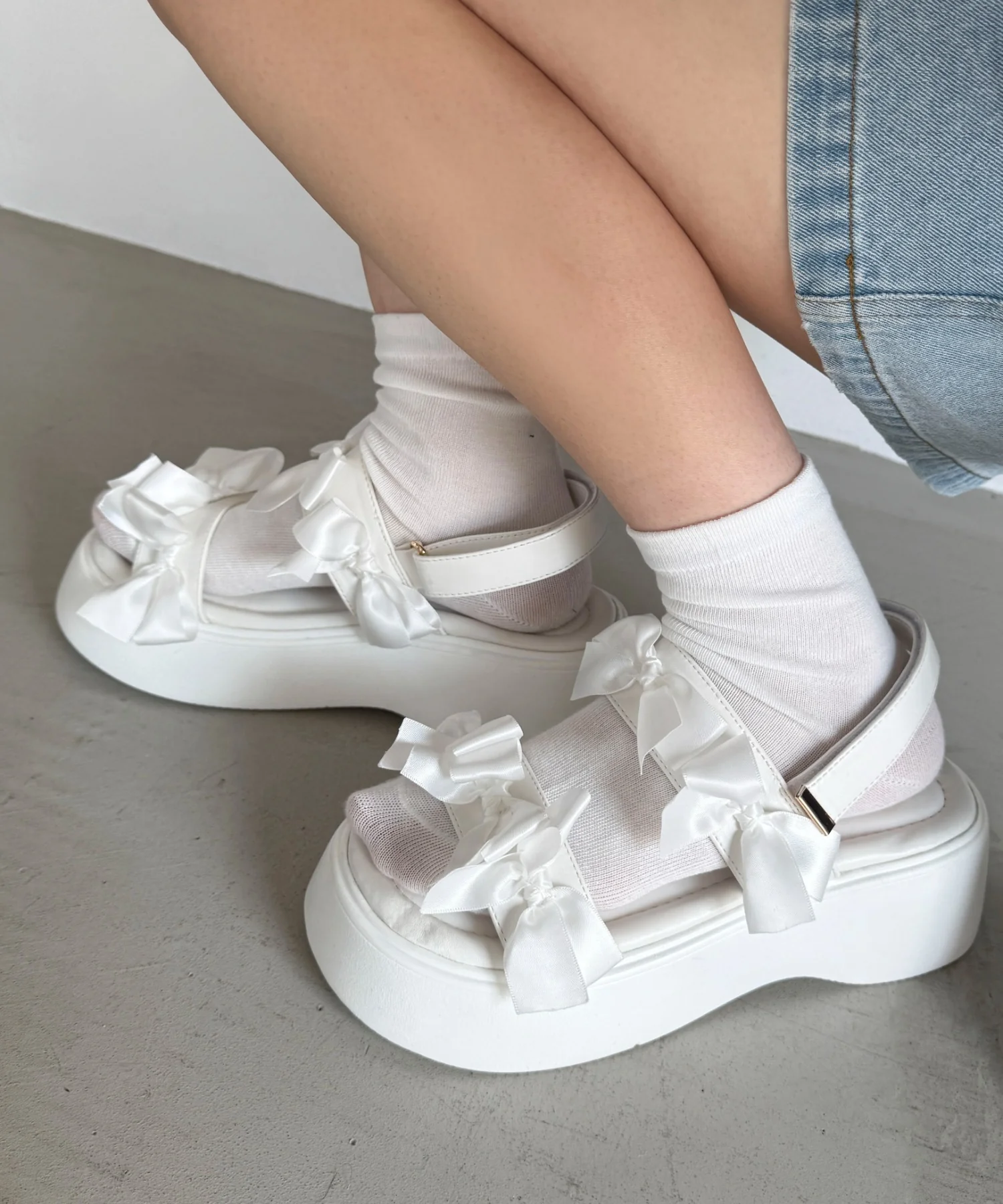 メニーリボンサンダル