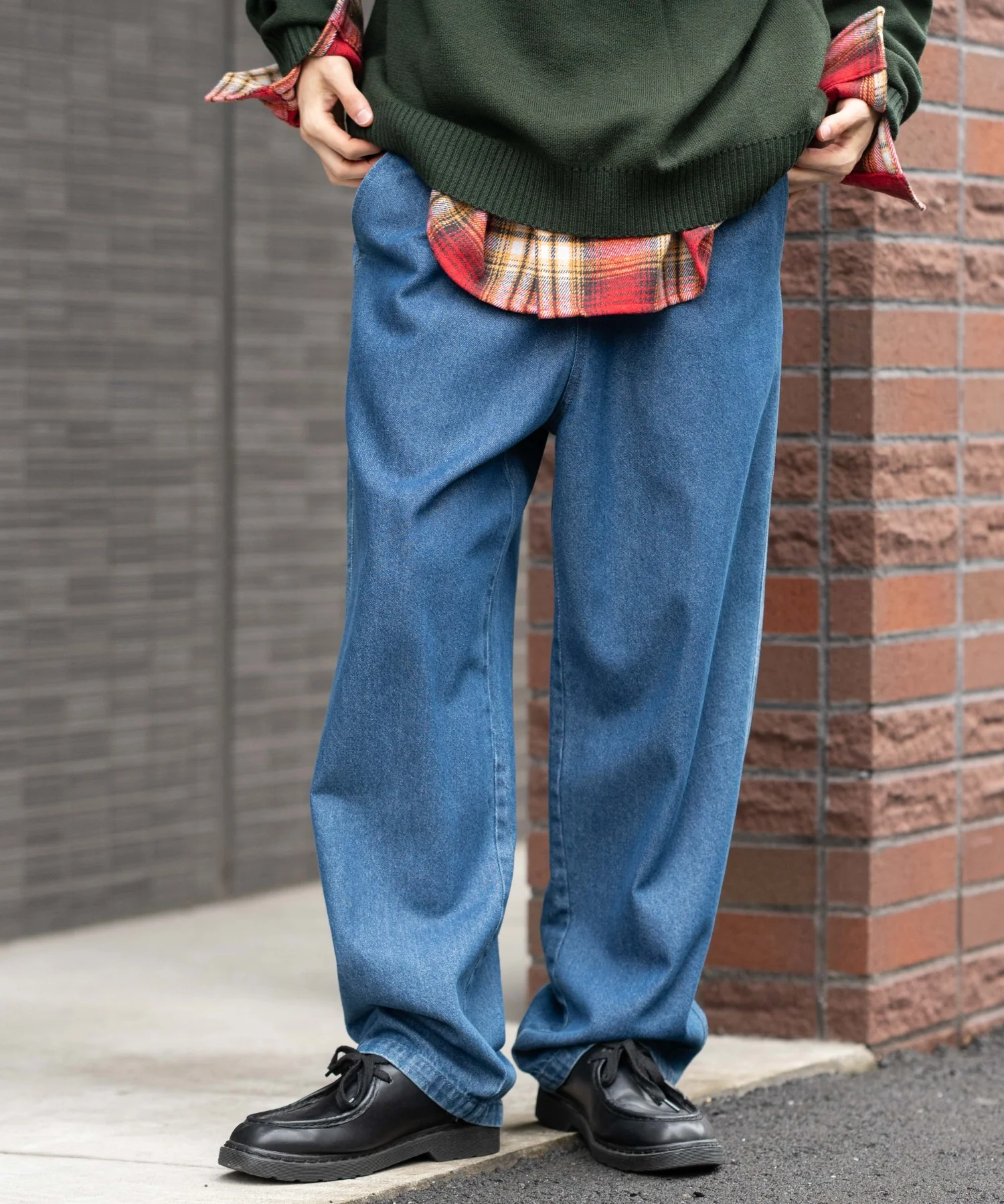 デニムイージーストレートパンツ