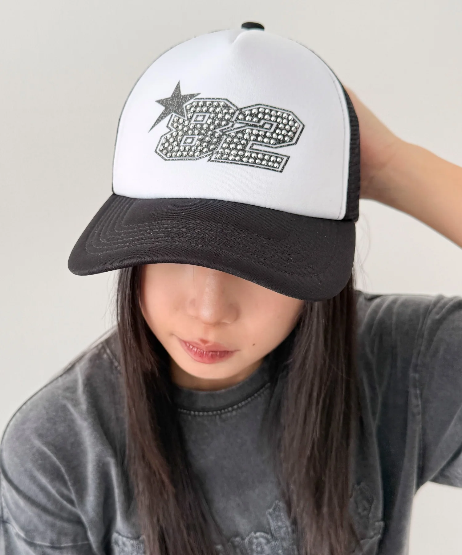 ナンバリングラインストーンメッシュキャップ