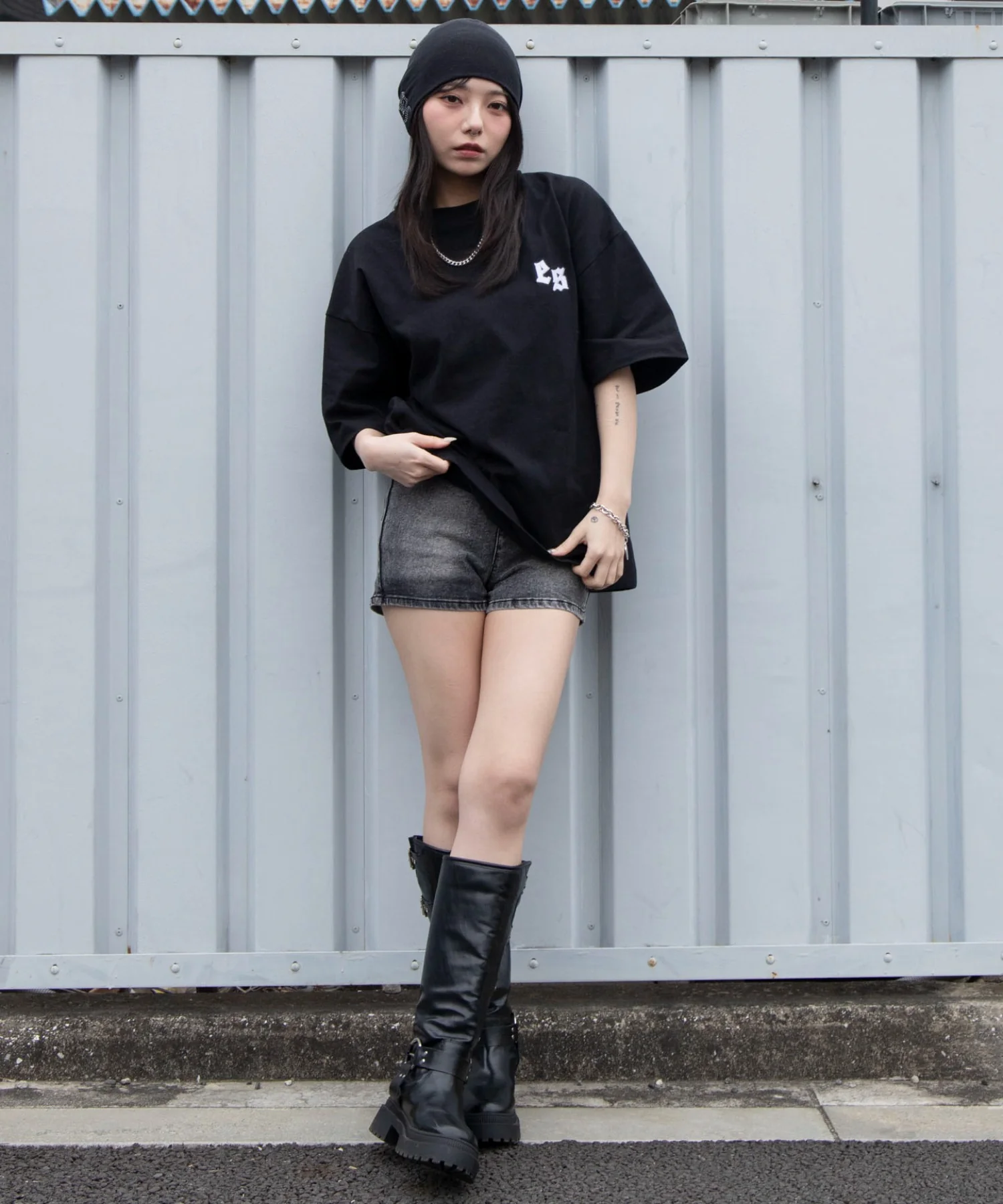 アクセ付きストレートライングラフィックT（SS） - Image 7