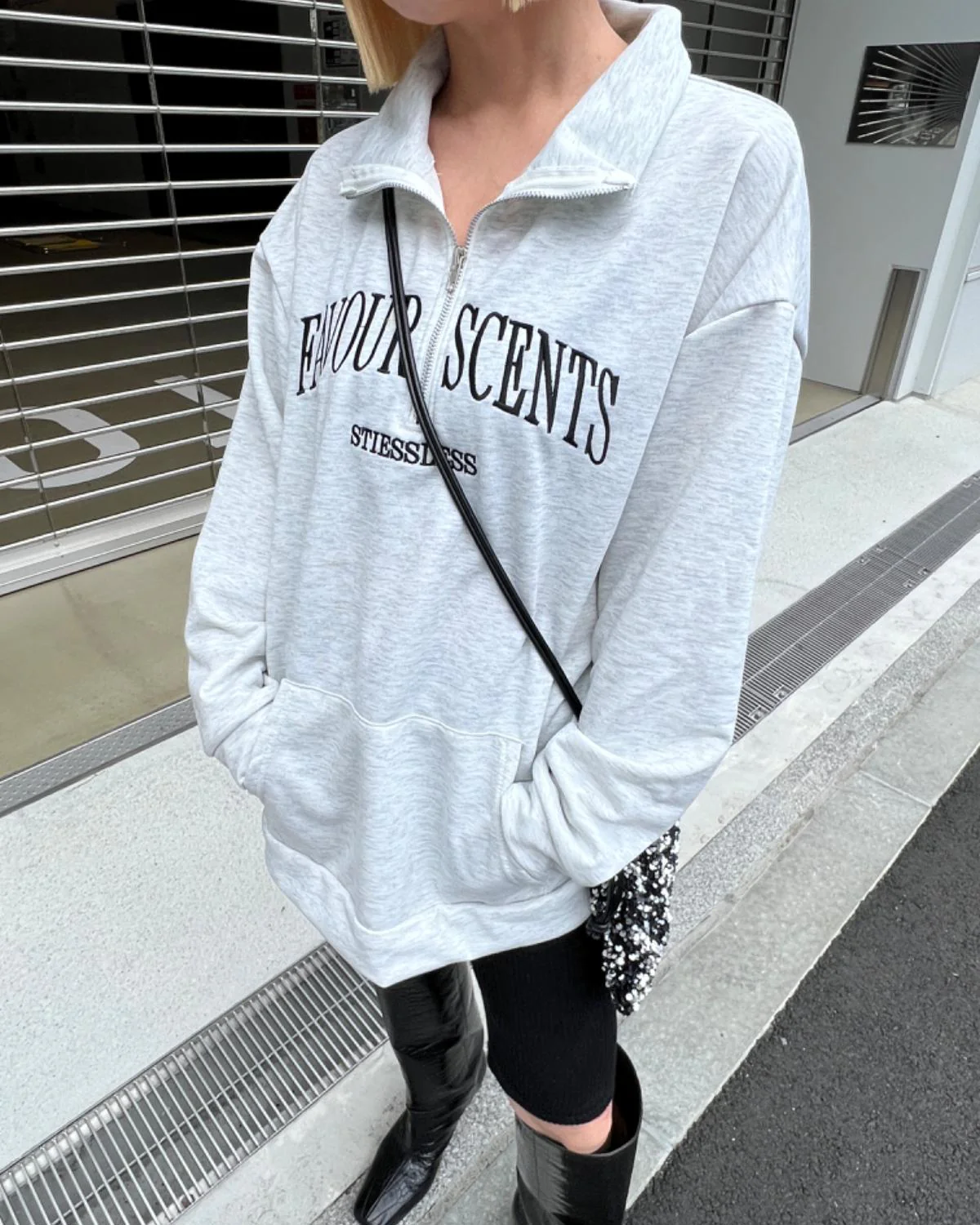ハーフジップロゴスウェット - Image 4