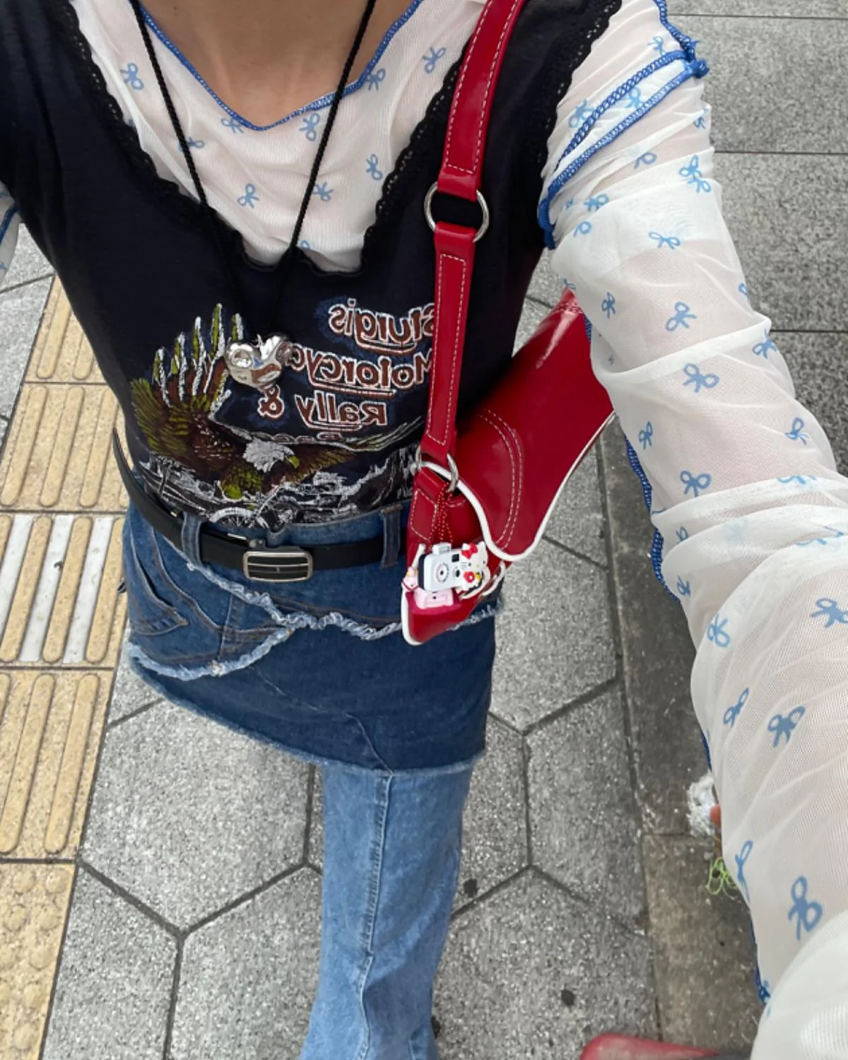リボンシアーメロウトップス