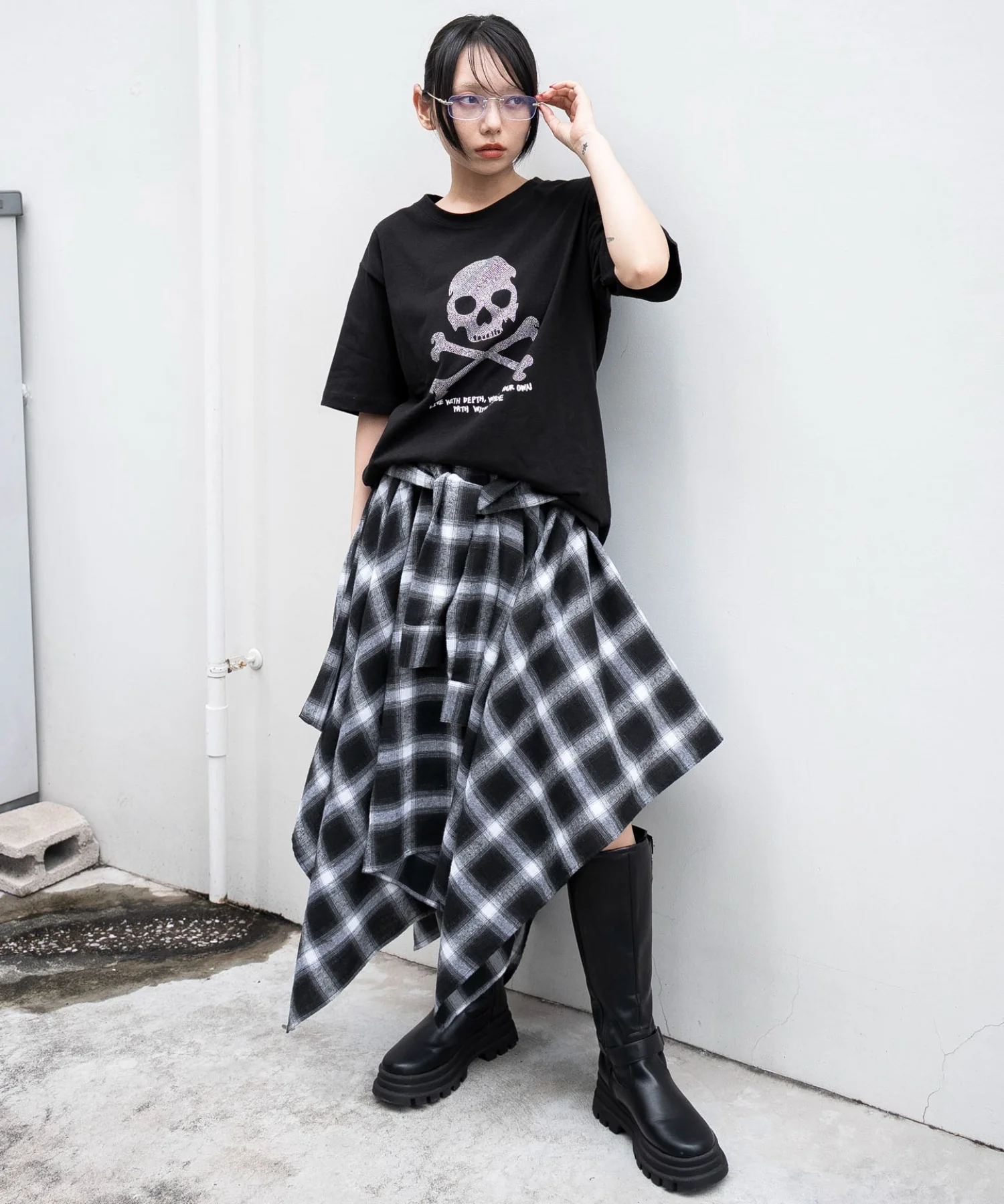 ラインストーンルーズネックT（SS） - Image 4